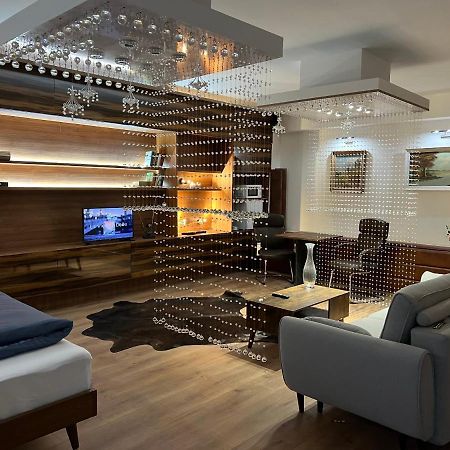 Business Box Apartment Bratislava Exterior photo