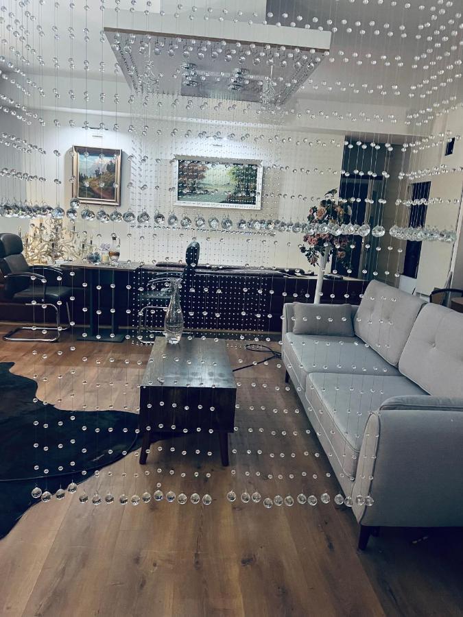 Business Box Apartment Bratislava Exterior photo